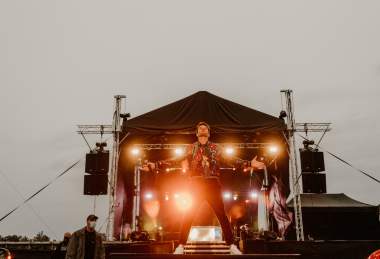 Autokoncert - Leoš Mareš na Autodromu Most