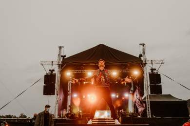 Autokoncert - Leoš Mareš na Autodromu Most