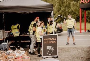 Autokoncert - Leoš Mareš na Autodromu Most