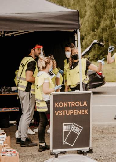 Autokoncert - Leoš Mareš na Autodromu Most