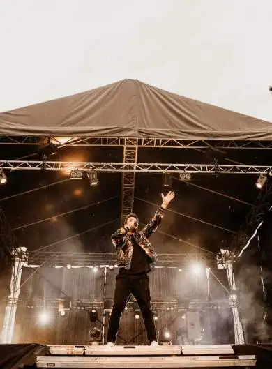 Autokoncert - Leoš Mareš na Autodromu Most