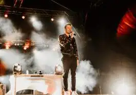 Autokoncert - Leoš Mareš na Autodromu Most