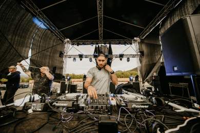 Autokoncert - Leoš Mareš na Autodromu Most
