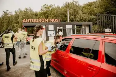 Autokoncert - Leoš Mareš na Autodromu Most