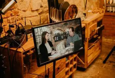 Online degustace vína pro Savencia