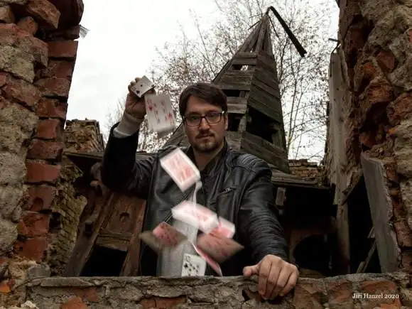 Kouzelník Nikolas KARA