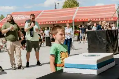 Výročí otevření a rodinný den Amazon