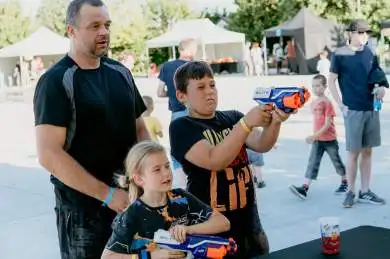 Výročí otevření a rodinný den Amazon