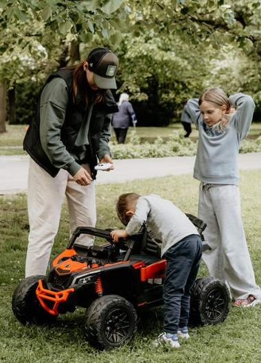 Rodinné radovánky v sadech