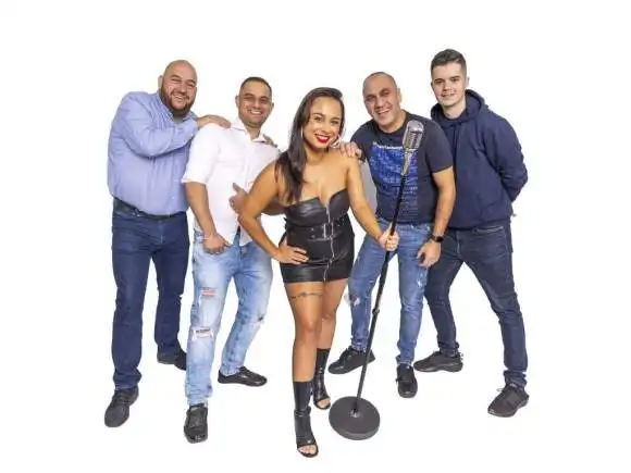 Rita B and LIve band