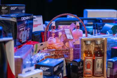  Vánoční večírek společnosti Donaldson