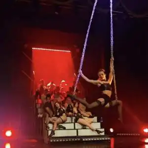 Chain rebel | Aurora Acro