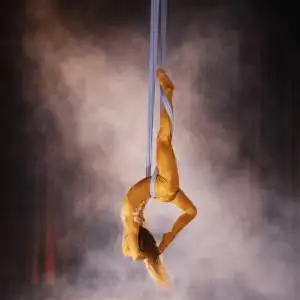 Never enough | Aurora Acro