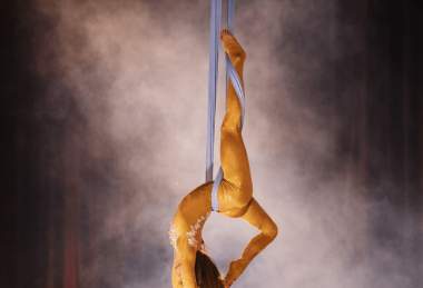 Never enough | Aurora Acro