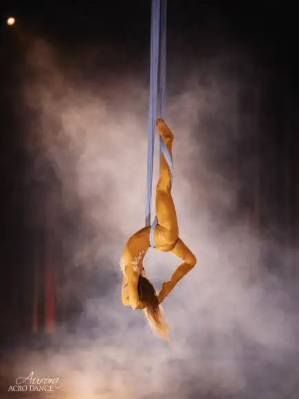 Never enough | Aurora Acro