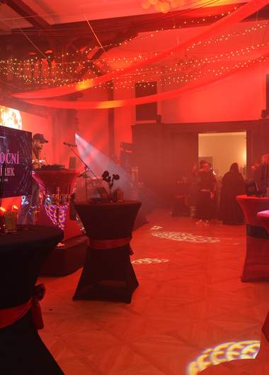 Ples upírů na Zámku Větruše