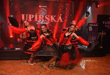 Ples upírů na Zámku Větruše