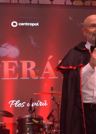 Ples upírů na Zámku Větruše