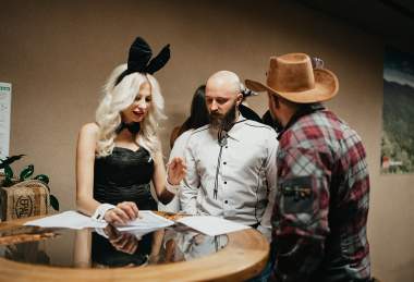 Vánoční večírek na Divokém Západě