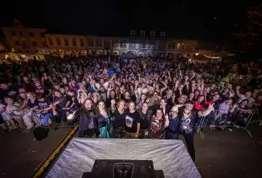 4 ROCKEŘI s operní pěvkyní
