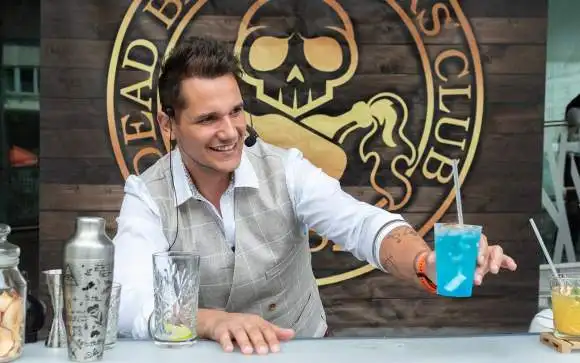 Barmanská molekulární show