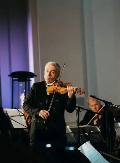 Adventní koncert Jaroslava Svěceného - Dream PRO