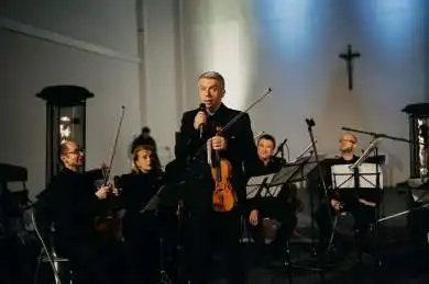 Adventní koncert Jaroslava Svěceného - Dream PRO