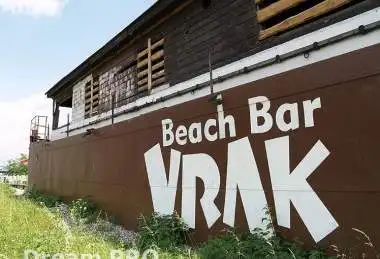 Vrak Beach Bar