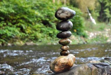 Land art & stone balancing