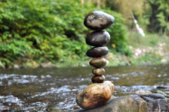 Land art & stone balancing